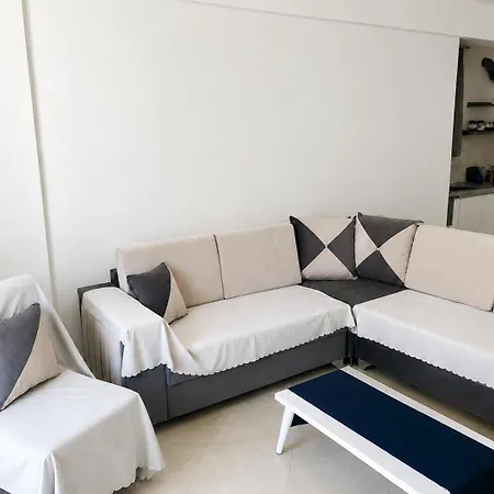 Appartamento Bright Two-bedroom With Balcony *